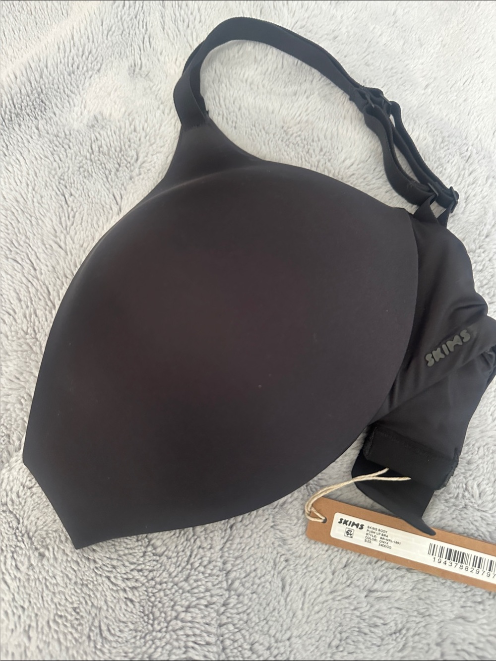 SKIMS SUPER PUSH-UP BRA
Wireless form